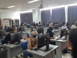 Rektor Unmul Abdunnur Monev Pelaksanaan Ujian Tulis Berbasis Komputer UTBK-SNBT 2023