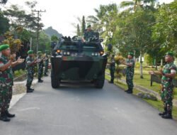 Danrem 091/ ASN Bersama Ketua Persit KCK Koorcab Rem 091/ ASN Kunker Di Yonif 611/Awal