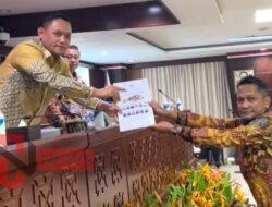Nidya Listyono Serahkan Laporan Hasil Reses Gabungan Dewan Dari Dapil Kota Samarinda