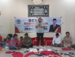 Tingkatkan Produktivitas Nelayan, Seno Aji Salurkan Ratusan Mesin Kapal di Dapil Kutai Kartanegara