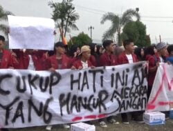 Mahasiswa Dharmasraya Demo Tolak RUU Pilkada, Desak DPRD Awasi Putusan MK
