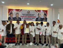 Gerindra Serahkan SK Resmi untuk Dendi Suryadi di Pilkada Kukar