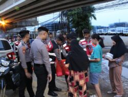 Polda Kaltim dan Warga Gelar Salat Tarawih Bersama di Masjid Al-Ikhlas