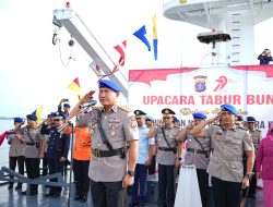 Peringati Hari Bhayangkara ke-79, Polda Kaltim Gelar Tabur Bunga di Laut Semayang