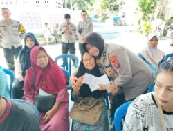 Polwan dan Bhayangkari Biro Rena Polda Kaltim Berbagi Santunan ke Warga Balikpapan