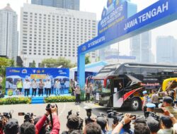 Mudik Aman, Keluarga Bahagia! Kapolri Berangkatkan 80 Bus Gratis untuk 4.009 Pemudik