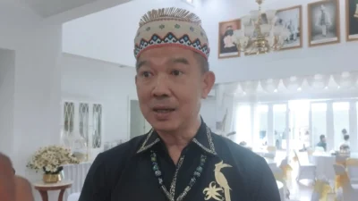 Viral hingga Nasional H.Viktor Yuan Nilai Gunung Steling Bisa Dongkrak Ekonomi Warga
