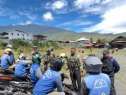 Patroli Humanis Satgas Ops Damai Cartenz Sambangi Pedagang dan Tukang Ojek di Mulia