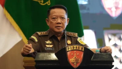Jampidus, Febrie Adriansyah saat memberikan pengarahan terkait peningkatan kapasitas kepemimpinan kepada Aspidsus dan Kajari seluruh Indonesia, di Makassar, Sulawesi Selatan (25/6/2026) Foto: Puspenkum