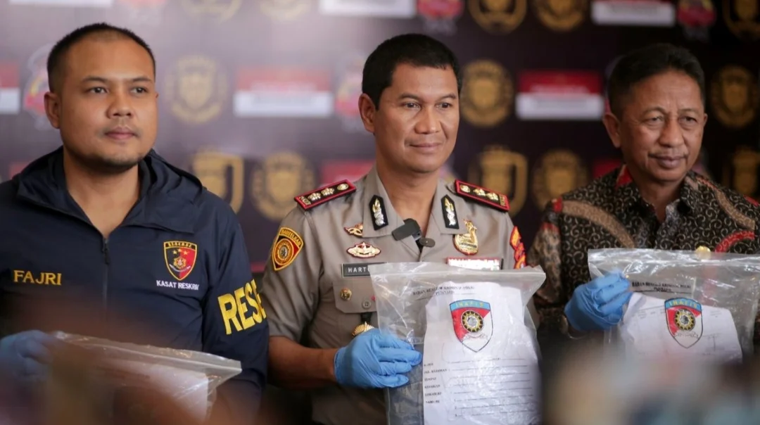 Kapolres Sampang, AKBP Hartono saat merilis kasus pencabulan ( Dok. Humas Polres Sampang)