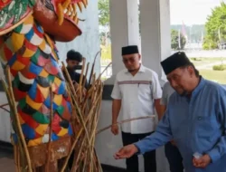 Dua Kepala Naga Dipasang di Museum Mulawarman, Tanda Awal Erau Kutai Kartanegara 2026