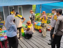 Pastikan Timbangan Pedagang Akurat, Polsek Muara Pahu Turun Dampingi Metrologi